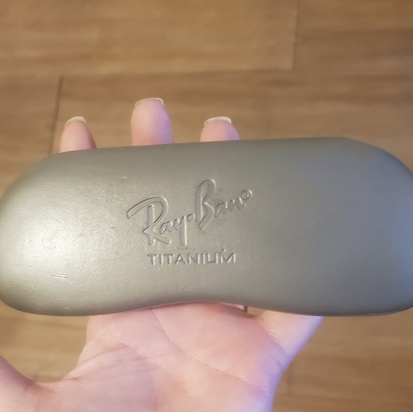 Ray Ban Titanium Eyeglasses Sunglasses Hard Shell Case. - Picture 7 of 7